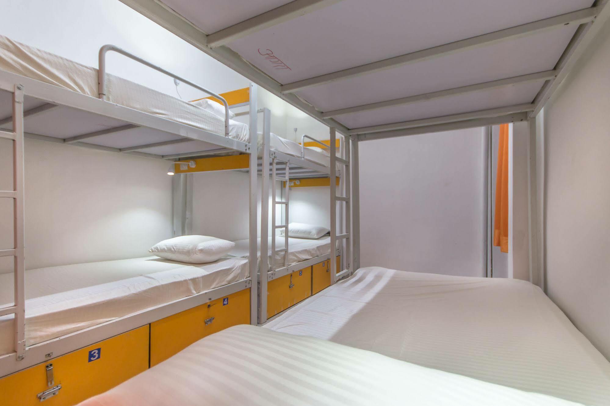 Bunk Hostel Delhi New Delhi Ngoại thất bức ảnh