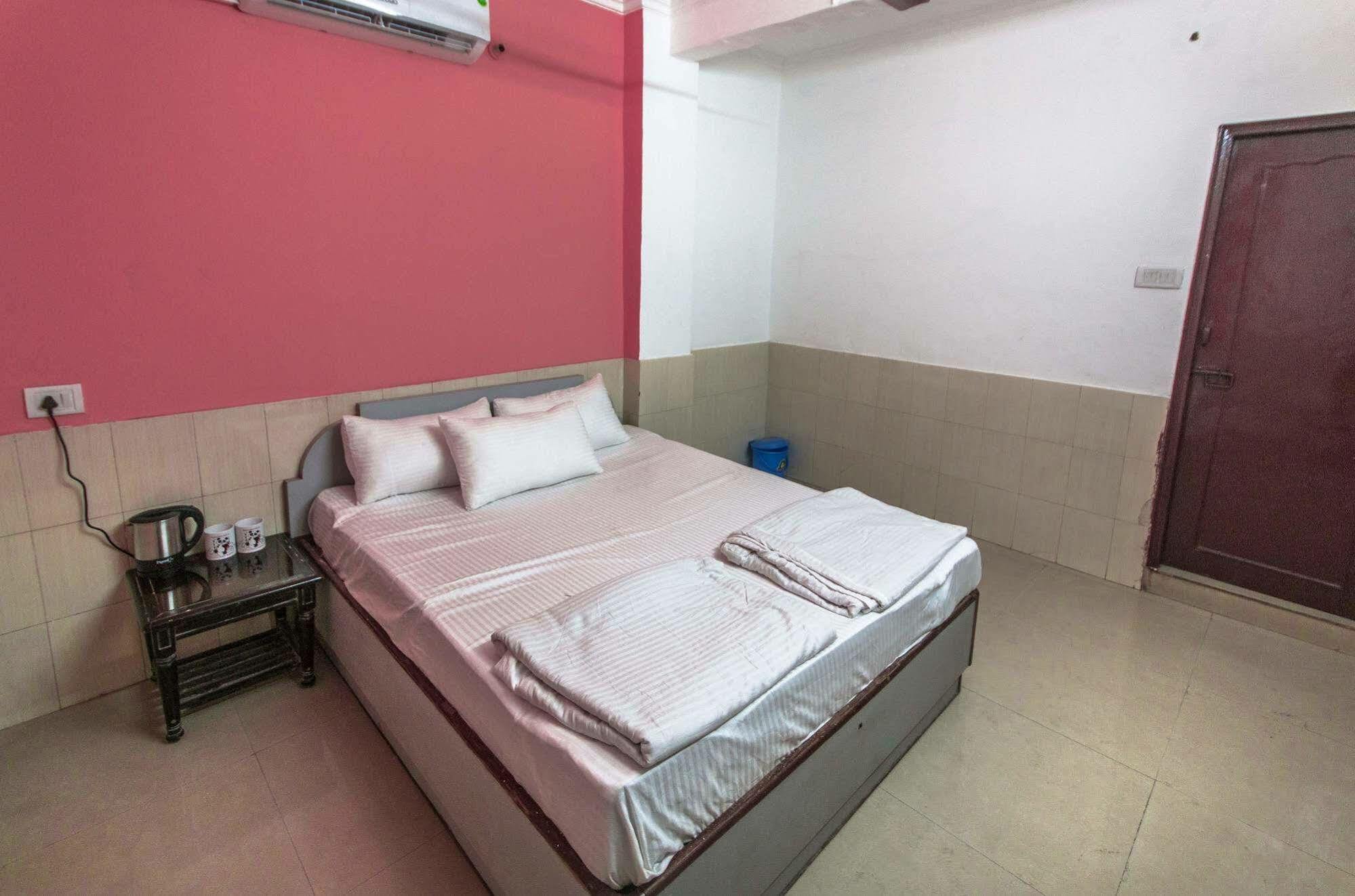 Bunk Hostel Delhi New Delhi Ngoại thất bức ảnh