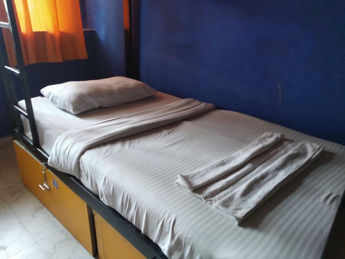 Bunk Hostel Delhi New Delhi Ngoại thất bức ảnh