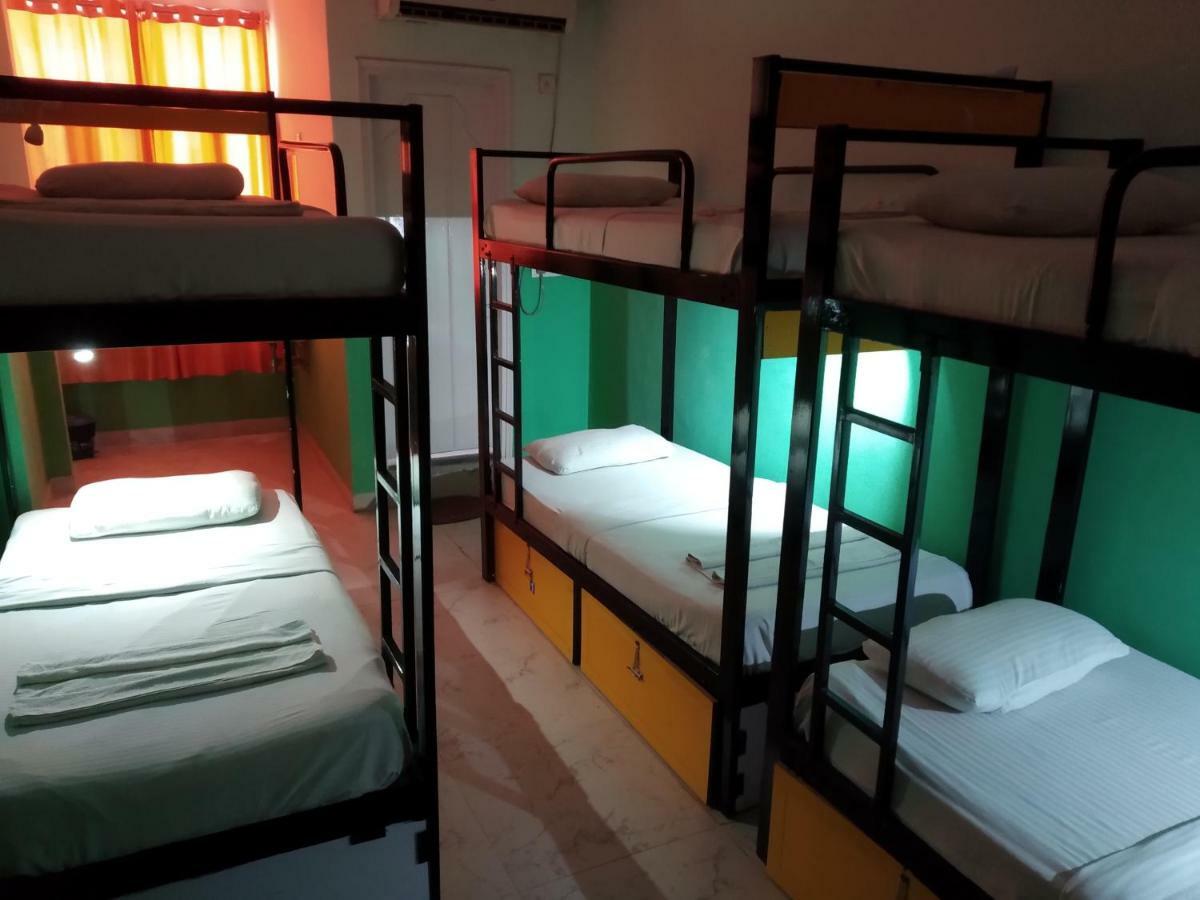 Bunk Hostel Delhi New Delhi Ngoại thất bức ảnh