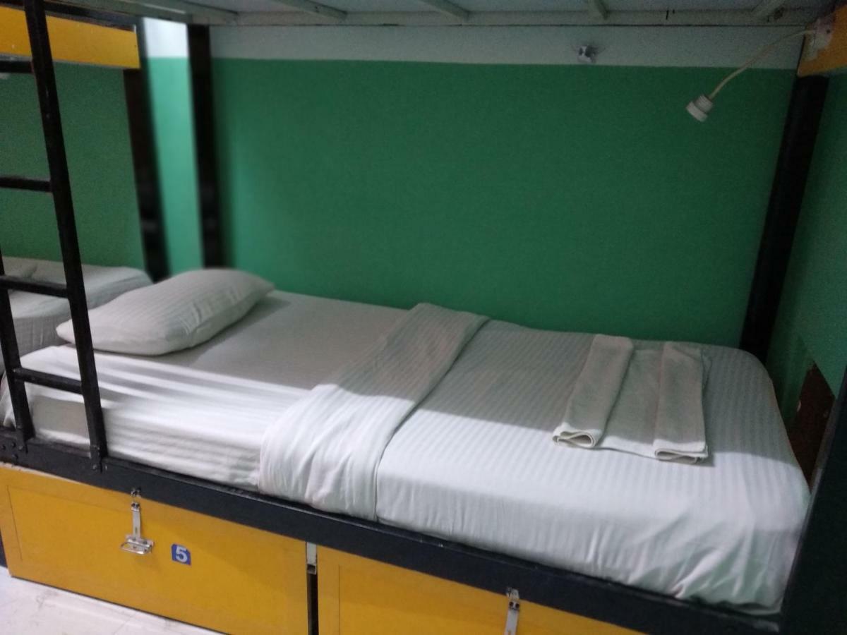 Bunk Hostel Delhi New Delhi Ngoại thất bức ảnh